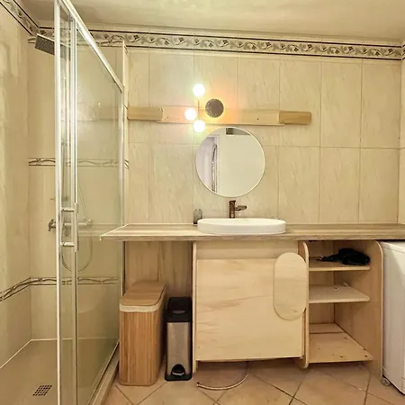 Private In Shared Гостевой дом *